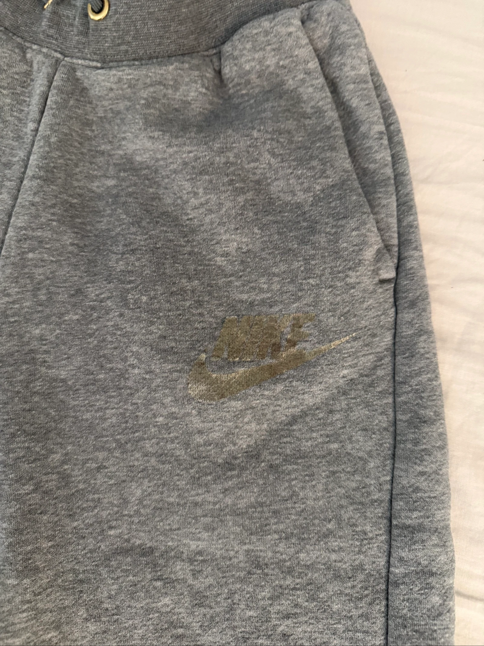 Moleton Nike detalhes dourados – photo 2